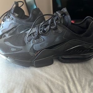 Air max Nike!  Never use before. Faster shipping.